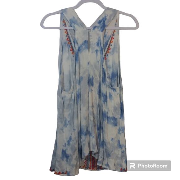 Perfectly Priscilla Blue Tie Dye  Embroidered Racer Back Gauzy Tank Size 3X - Picture 2 of 7